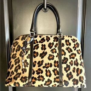 Italian real cow Leather Hand Bag with leopard print design.